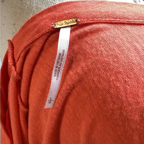 FREE PEOPLE KEEP IT CASUAL TEE SIZE LARGE  1242 - Picture 5 of 8